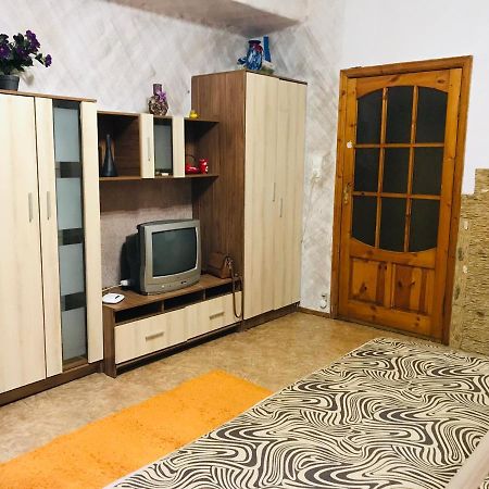 1 Room Apartment Odesa Exterior foto
